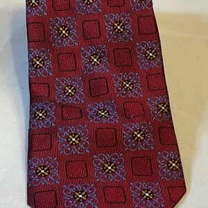 Jos. A. Bank Signature Collection Burgundy Tie with Blue Medallions 60x3.75"